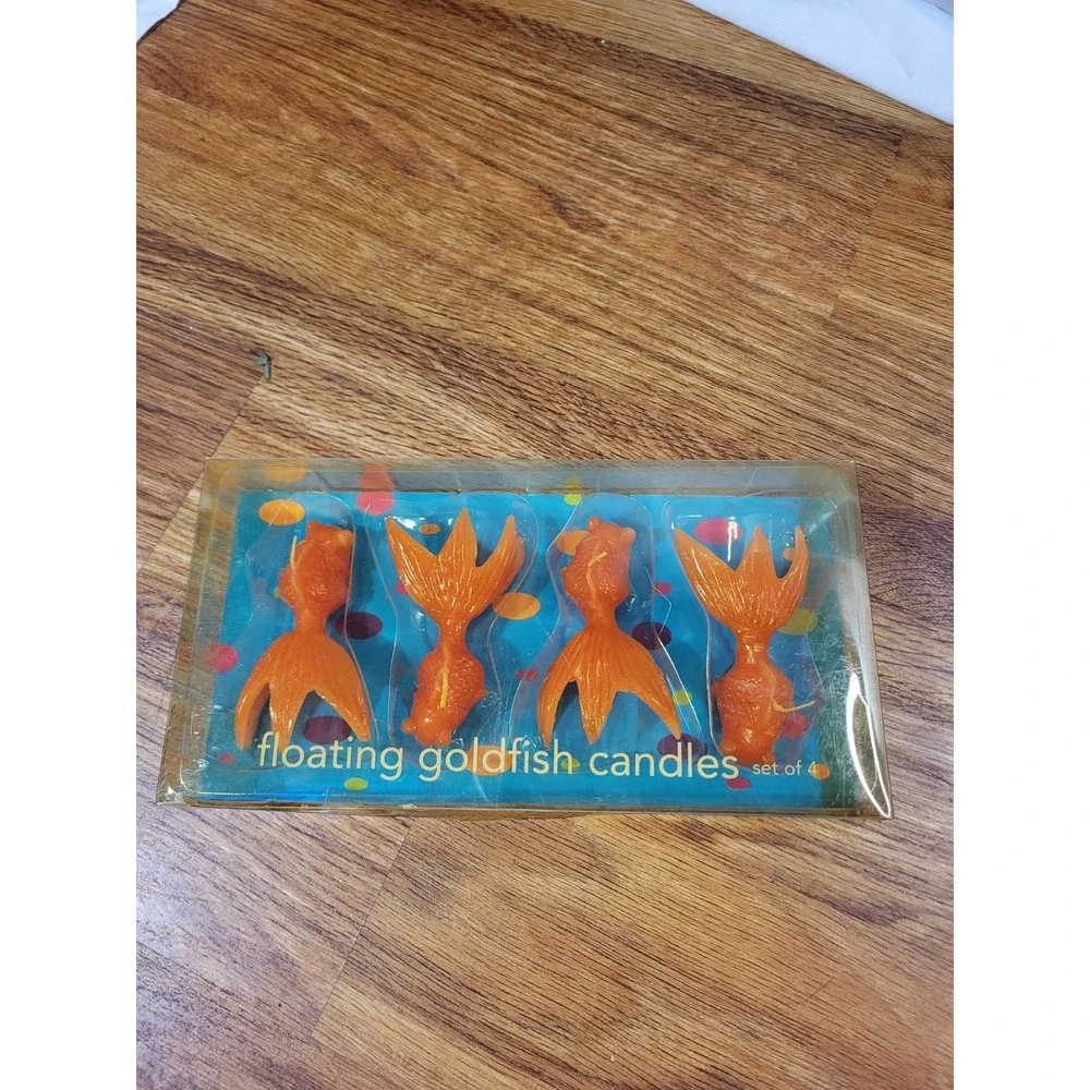 NWT Floating Goldfish Candles Set Of 4 Orange